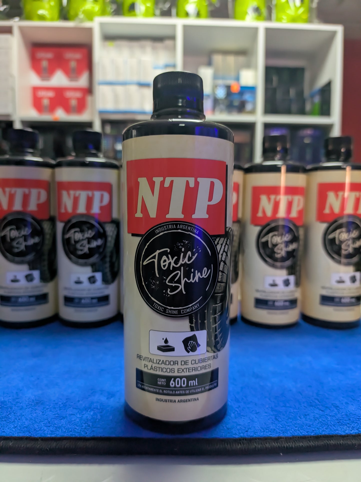 Revitalizador de cubiertas y plásticos exteriores NTP, Tóxic Shine⚡